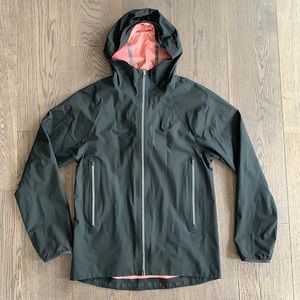 Lululemon Men’s Waterproof Black Jacket Sz M